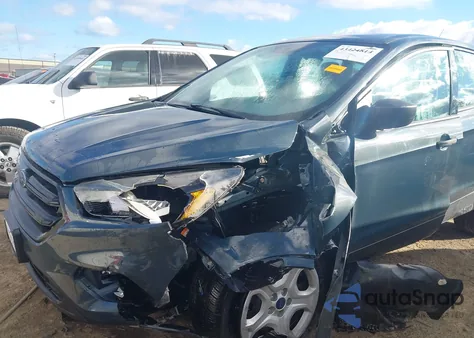 2019 Ford Escape S z USA, uszkodzony, nr VIN 1FMCU0F76KUC49402